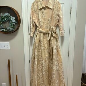 Teri Jon Metallic Jacquard Shirtdress Gown With Floral Print.